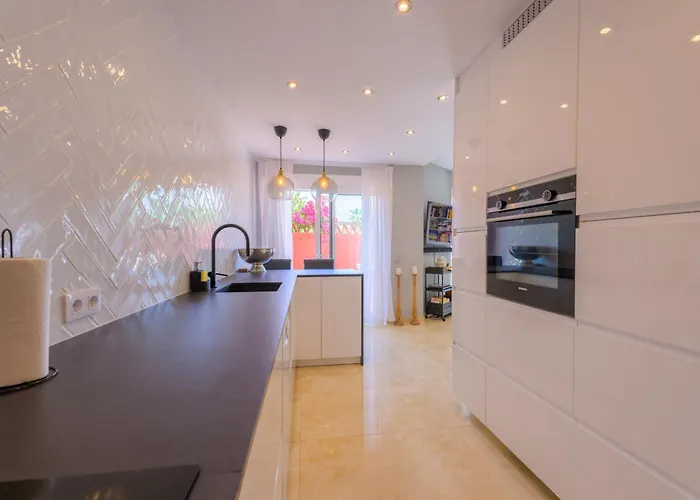 Beautiful Frontline Townhouse