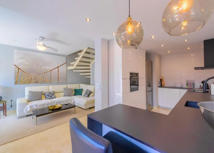 Beautiful Frontline Townhouse * Marbella