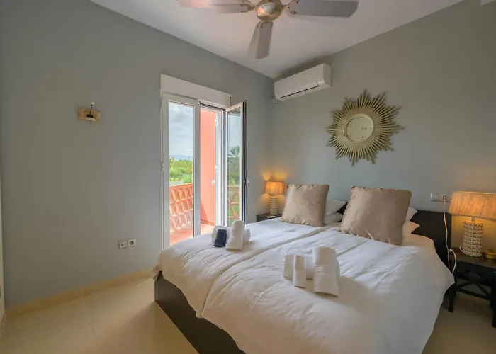 Beautiful Frontline Townhouse Feriehus *