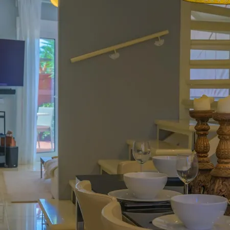 Beautiful Frontline Townhouse بيت للعطل