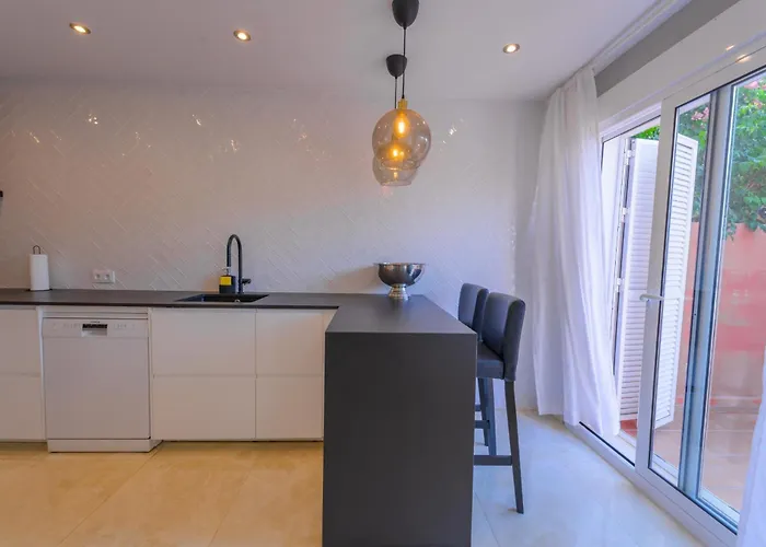 度假居 Beautiful Frontline Townhouse *