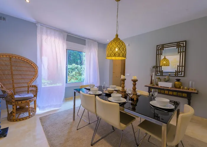 度假居 Beautiful Frontline Townhouse 马尔韦利亚