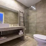 Holiday home Beachfront 3br With Direct Access East