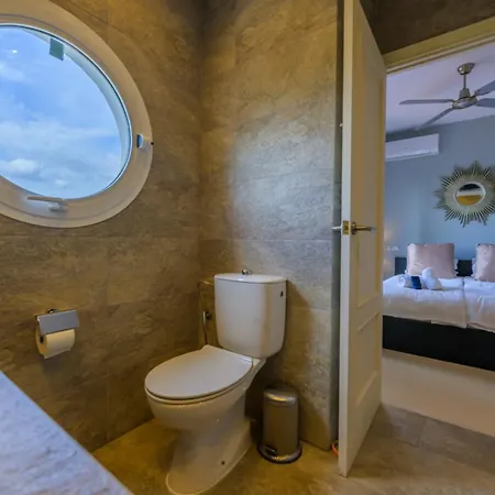 Σπίτι διακοπών Beachfront 3br With Direct Access East Μαρμπέλλα